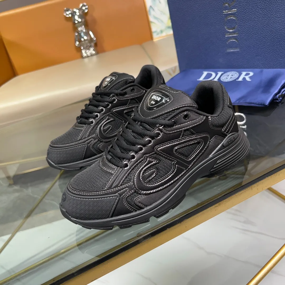 Men's Men's Shoes💰P460💰【DIOR】Dior's new B30 low-top sneakers✅ Carefully crafted from gray mesh fabric and white technical fabric, it features a CD30" graphic logo, and "DIO~B30" and "CD30" logos on the heel and tongue. The extra-light sculpted rubber sole is paired with iconic embellishments to enhance style, and internal stretch details create an ideal and comfortable wearing experience. Can be matched with a variety of casual looks to highlight a fashionable and modern sports style. Size: 38-44 (45 can be customized)